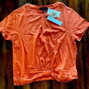 NWT sanctuary t shirt in a salmon color